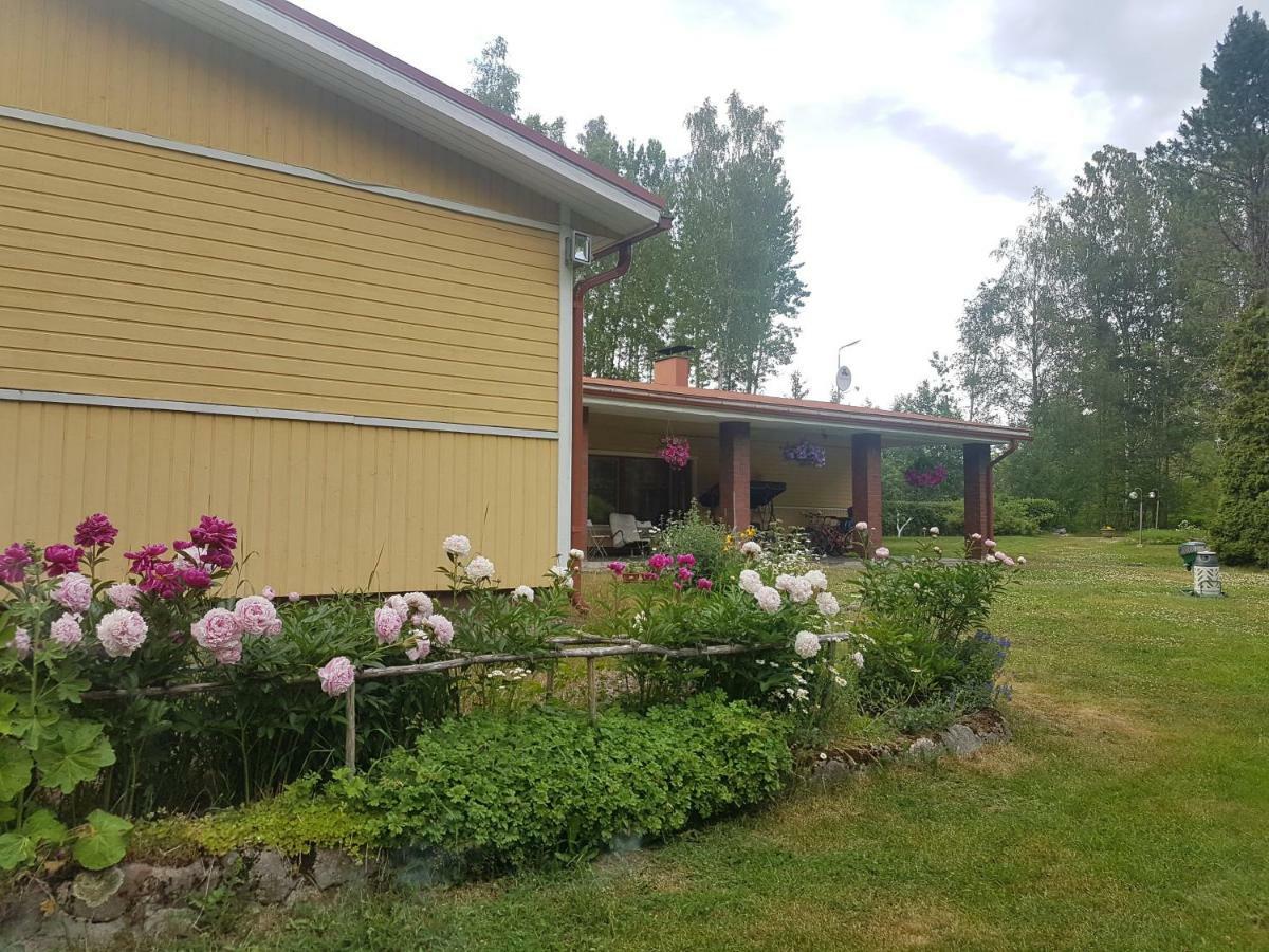 Pyhtaeae Garden Villa Pyhtaa Bagian luar foto